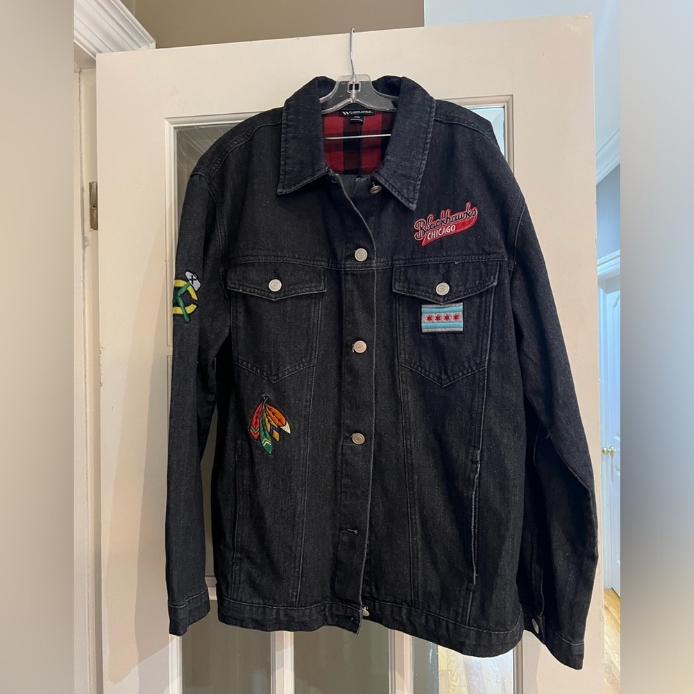 Women’s 2XL Chicago Blackhawks Jean Jacket Brand New with tags